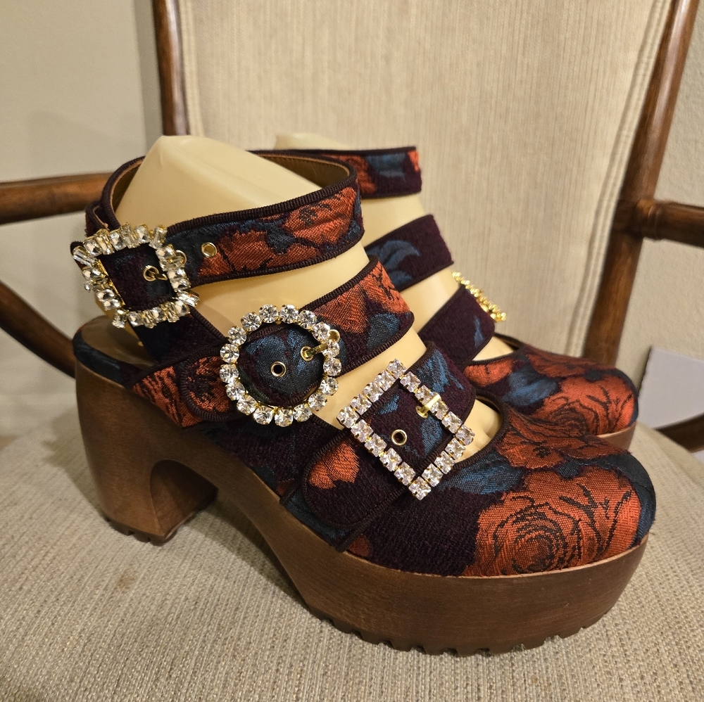 Autumn Adiegbo Triple-Strap Brocade Platform Clogs Crystal Buckles 9.5 NEW Italy - Picture 2 of 12